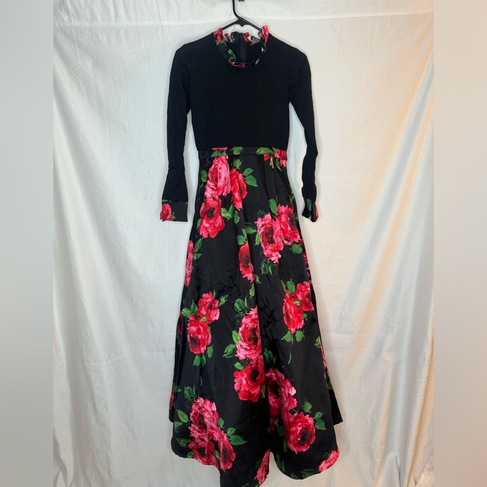 Black long sleeve floral maxi dress size small - Picture 2 of 8